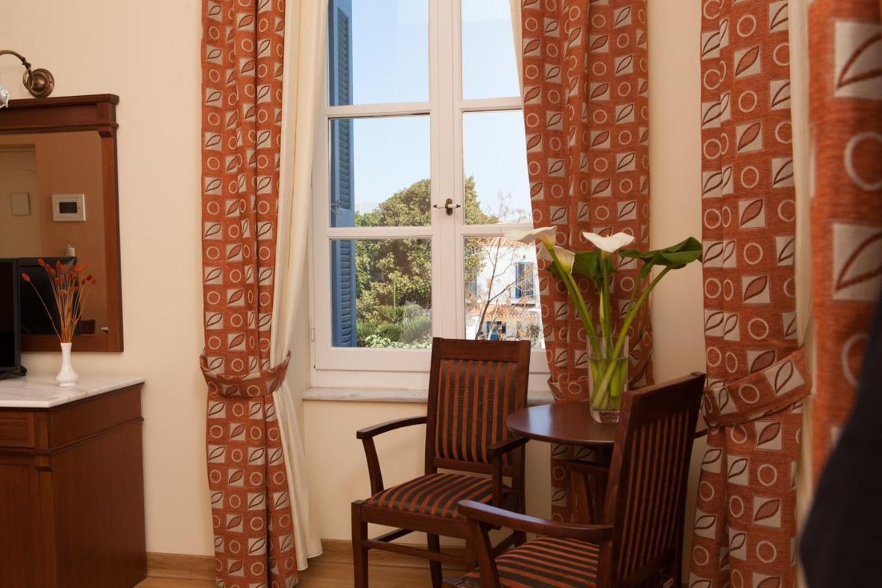 Egli Hotel Ándros Zewnętrze zdjęcie